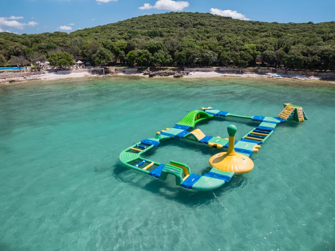 Aquapark – Plavajoči vodni park je brezplačen za vse goste kampa